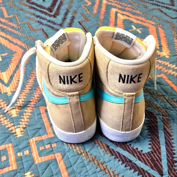 Nike Blazer Mid 77 - Picture 2 of 7